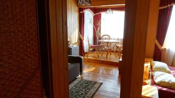 Фото номера Трехместный номер Отель Smerekova Hata г. Славское 3