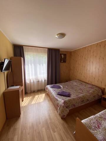Фото номера Трехместный номер с видом на горы Гостевой дом Sadyba Kukulka г. Славское 3