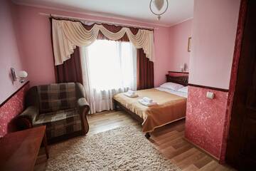 Фото номера Семейный номер с душем Гостевой дом U Tetyany г. Славское 4