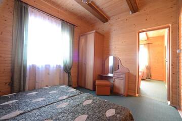 Фото номера Полулюкс с видом на горы Загородные дома Cottage Kurshevel г. Славское 4