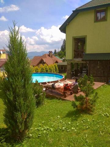 Фото номера Дом с 5 спальнями Дома для отпуска Chalet Trostian г. Славское 19