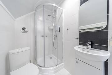 Фото номера Двухместный номер с 1 кроватью и балконом Гостевой дом Guest House г. Славское 4